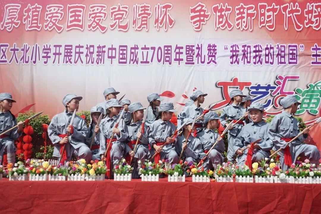 毕节农商银行营业部获评2023年毕节市银行业文明规范服务“十佳示范单位”荣誉称号